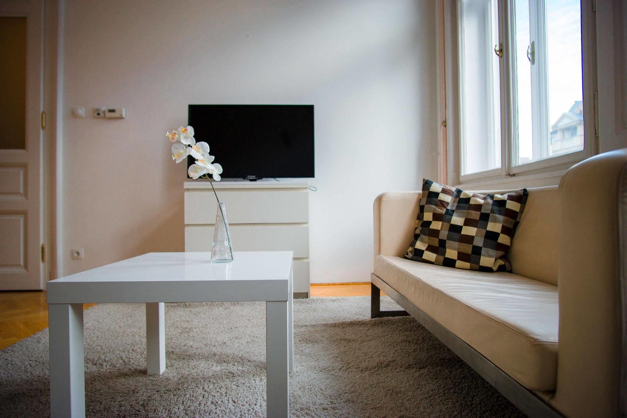 Budapest Heart Apartments Bagian luar foto